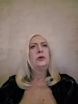 Julia20X online show from May 10, 2026, 9:58 am