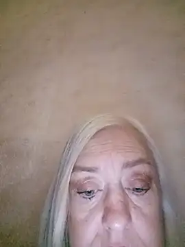 Julia20X online show from May 16, 2026, 10:36 am