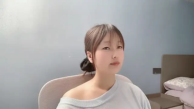 Snapshot of Xiaoqing00 chatting on April 19, 2026, 2:11 am Xiaoqing00 online show from April 19, 2026, 2:11 am