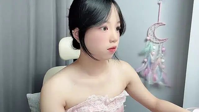 Snapshot of Xiaoqing00 chatting on May 20, 2026, 2:40 am Xiaoqing00 online show from May 20, 2026, 2:40 am