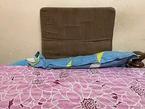 Snapshot of zayn18055 chatting on April 9, 2026, 5:18 pm zayn18055 online show from April 9, 2026, 5:18 pm