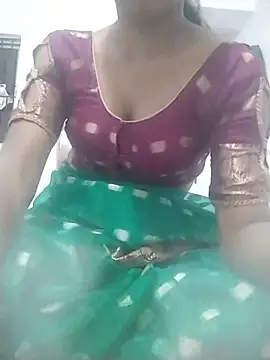 Snapshot of Shaniya03 chatting on May 19, 2026, 5:08 pm Shaniya03 online show from May 19, 2026, 5:08 pm