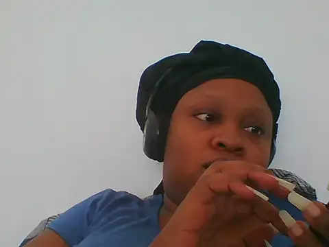 Snapshot of TwerkingTemptress chatting on April 23, 2026, 12:15 pm TwerkingTemptress online show from April 23, 2026, 12:15 pm
