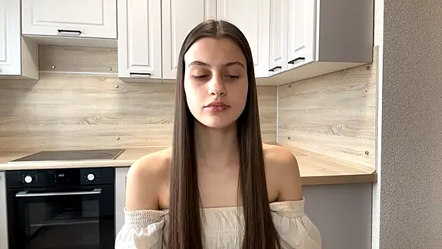 Snapshot of LiseVener chatting on April 13, 2026, 7:58 am LiseVener online show from April 13, 2026, 7:58 am