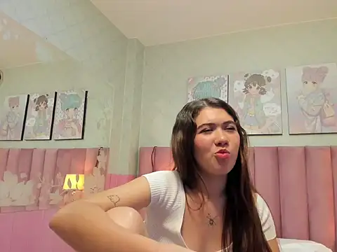 Hellencute18  online show from April 11, 2026, 11:31 pm