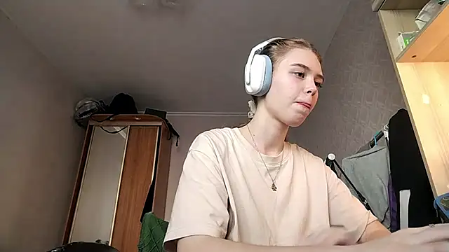 HebrewRiding online show from April 13, 2026, 8:09 am