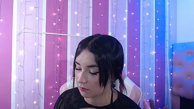 Snapshot of mia_pv1 chatting on May 12, 2026, 7:11 pm mia pv1 online show from May 12, 2026, 7:11 pm