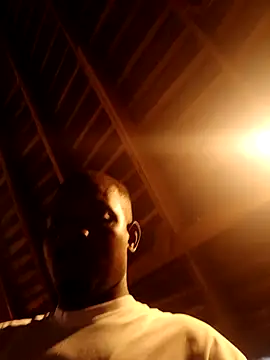 Juclarke12 online show from April 15, 2026, 6:04 pm