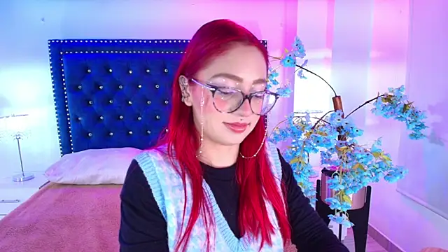 Snapshot of Amelie_adams chatting on June 2, 2026, 11:23 am Amelie adams online show from June 2, 2026, 11:23 am