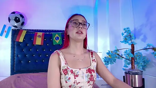 Snapshot of Amelie_adams chatting on July 16, 2026, 11:05 am Amelie adams online show from July 16, 2026, 11:05 am