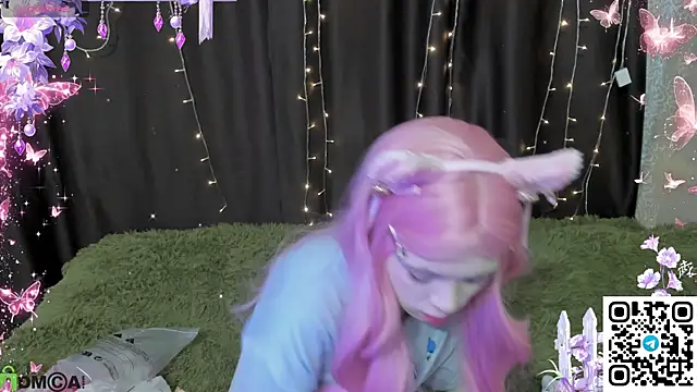 MisaRisaChan online show from April 12, 2026, 6:40 am