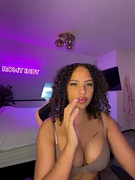 princessromyindy online show from April 14, 2026, 2:12 pm