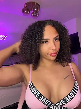 princessromyindy online show from April 17, 2026, 8:56 pm