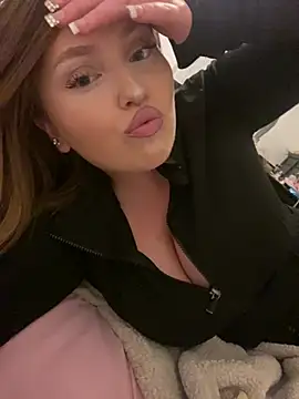 perfectbbprincess online show from April 13, 2026, 5:24 am