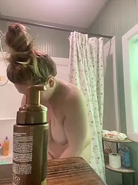 perfectbbprincess online show from April 20, 2026, 7:04 pm