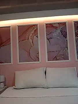 Taylor Marie  online show from April 16, 2026, 12:06 pm