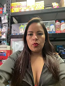 MIA ROSSEEE online show from June 6, 2026, 2:11 pm