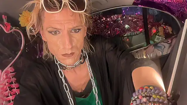 TgirlBrat online show from June 19, 2026, 2:16 am