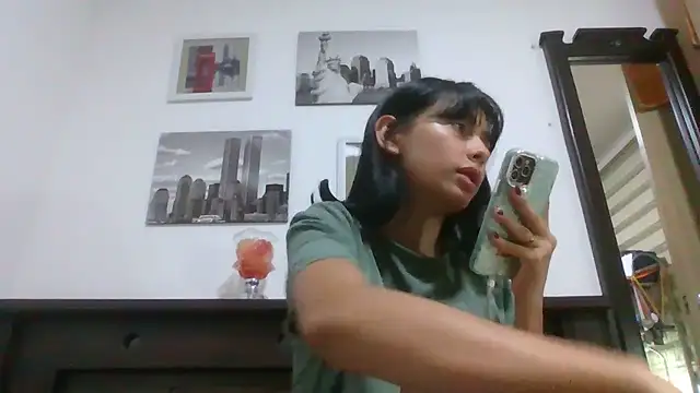 Snapshot of xoxo_anny chatting on July 10, 2026, 8:55 pm xoxo anny online show from July 10, 2026, 8:55 pm