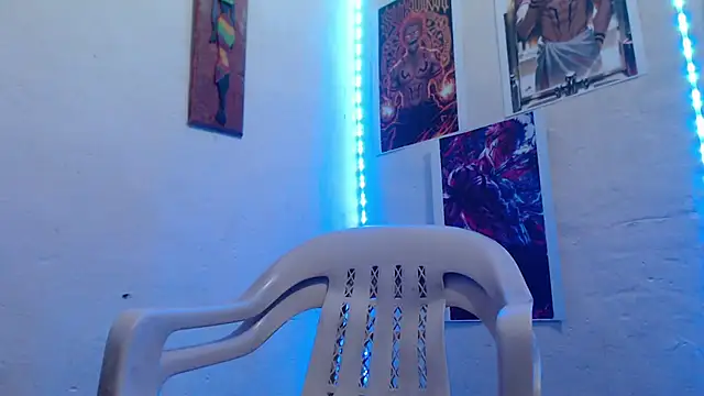 Snapshot of nicolas_valmont chatting on May 28, 2026, 12:08 am nicolas valmont online show from May 28, 2026, 12:08 am