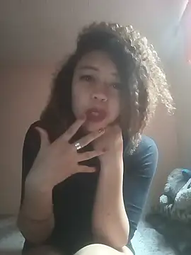 SweetJeii online show from May 19, 2026, 8:59 pm