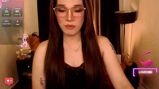 Snapshot of Precious_RoseDollxxx chatting on July 19, 2026, 7:34 am Precious RoseDollxxx online show from July 19, 2026, 7:34 am