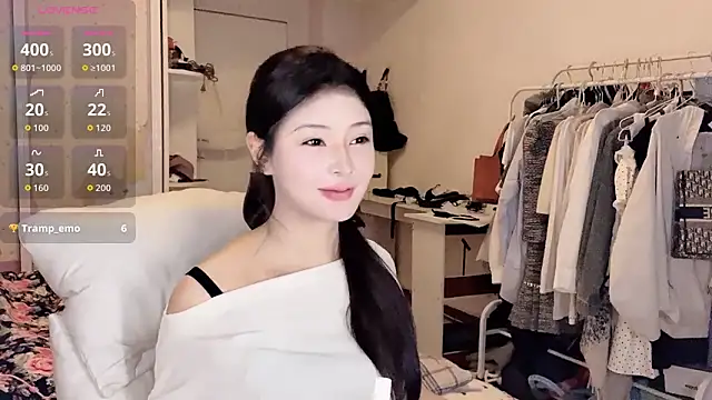 Snapshot of secret-anan chatting on May 12, 2026, 5:10 pm secret-anan online show from May 12, 2026, 5:10 pm