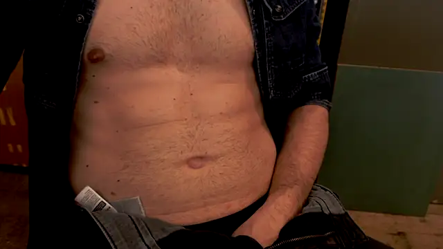 Blackandblue2000 online show from April 27, 2026, 9:18 am