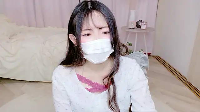 Snapshot of Satomi_nn chatting on April 19, 2026, 12:22 am Satomi nn online show from April 19, 2026, 12:22 am