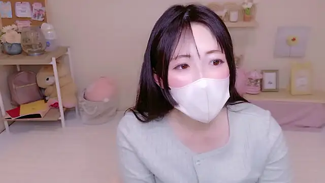 Snapshot of Satomi_nn chatting on May 18, 2026, 4:29 am Satomi nn online show from May 18, 2026, 4:29 am