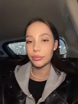 BabyFawn online show from April 10, 2026, 6:01 pm