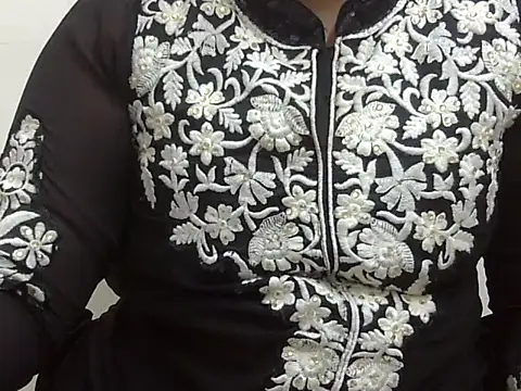 Snapshot of Maryam_Ji chatting on April 9, 2026, 11:26 am Maryam Ji online show from April 9, 2026, 11:26 am