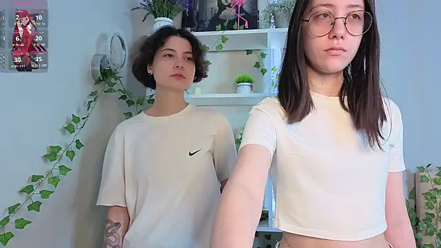AllisonKierce online show from April 22, 2026, 3:09 am
