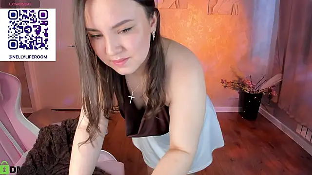 Snapshot of Nelie_Evans chatting on May 7, 2026, 10:09 am Nelie Evans online show from May 7, 2026, 10:09 am
