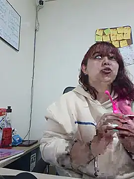 AliceScoot  online show from June 15, 2026, 2:36 am