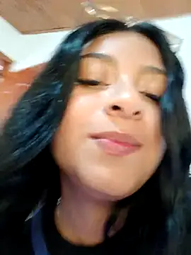 Arianha segura online show from April 16, 2026, 1:56 pm