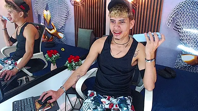 Snapshot of Skinny_cute_Alyer chatting on May 28, 2026, 3:04 am Skinny cute Alyer online show from May 28, 2026, 3:04 am