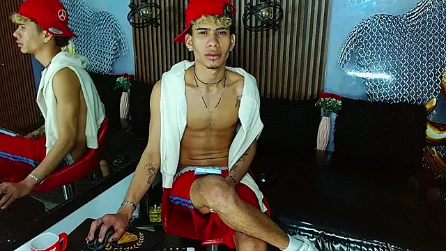 Snapshot of Skinny_cute_Alyer chatting on July 14, 2026, 10:21 am Skinny cute Alyer online show from July 14, 2026, 10:21 am