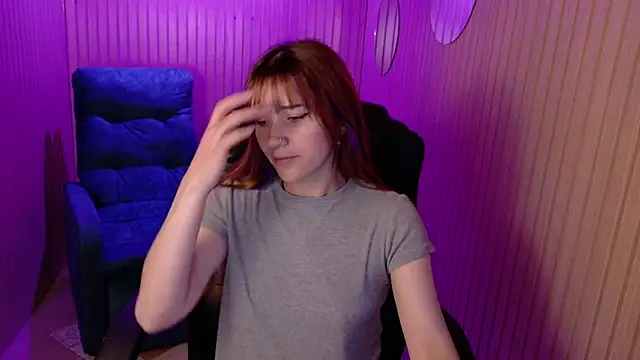 Snapshot of Emily_Cherry_ chatting on May 12, 2026, 2:25 pm Emily Cherry online show from May 12, 2026, 2:25 pm
