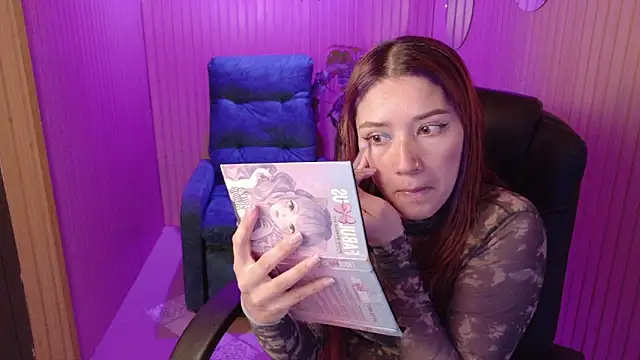 Snapshot of Emily_Cherry_ chatting on May 20, 2026, 1:39 pm Emily Cherry online show from May 20, 2026, 1:39 pm