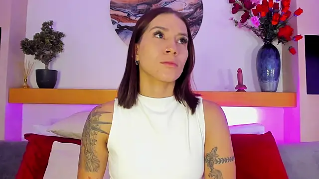 YamelBloom online show from April 14, 2026, 10:21 am