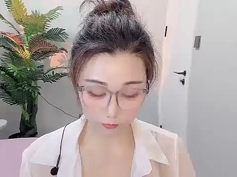 Yunxi- online show from April 19, 2026, 4:23 am