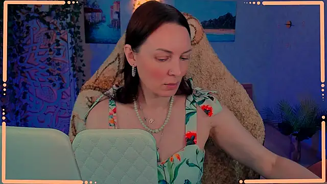 Snapshot of LanaRadiance chatting on June 15, 2026, 11:45 am LanaRadiance online show from June 15, 2026, 11:45 am