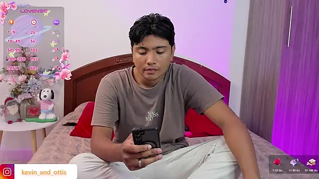 Snapshot of keyott chatting on June 21, 2026, 8:44 pm keyott online show from June 21, 2026, 8:44 pm
