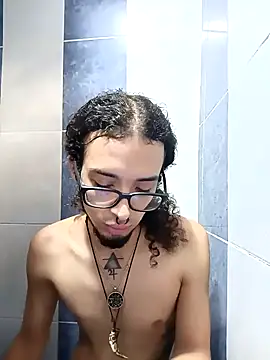 Snapshot of vortexxx24_ chatting on April 30, 2026, 5:08 pm vortexxx24 online show from April 30, 2026, 5:08 pm