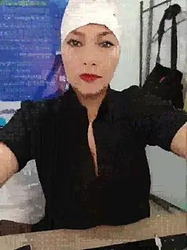 Snapshot of LUISA__07 chatting on June 9, 2026, 2:50 pm LUISA 07 online show from June 9, 2026, 2:50 pm
