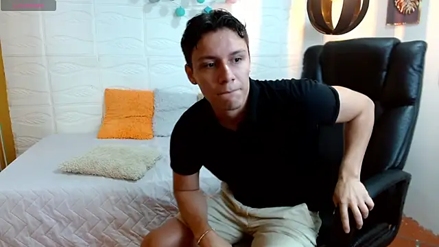 Zayn clausen online show from April 16, 2026, 4:19 pm