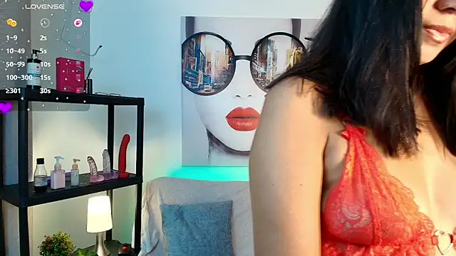 Snapshot of Luna_Ferrer10 chatting on May 30, 2026, 6:27 pm Luna Ferrer10 online show from May 30, 2026, 6:27 pm