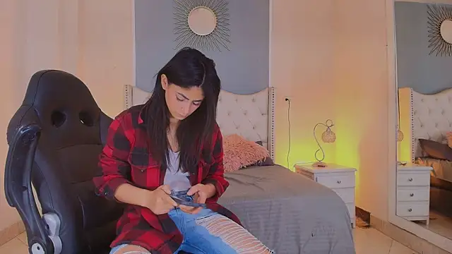 Snapshot of elizabeth_santos1 chatting on June 3, 2026, 9:20 pm elizabeth santos1 online show from June 3, 2026, 9:20 pm
