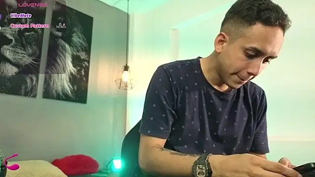 Snapshot of Zack_isback chatting on July 1, 2026, 8:19 pm Zack isback online show from July 1, 2026, 8:19 pm